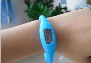 專業(yè)供應(yīng)優(yōu)質(zhì)硅膠電子表與電子禮品 防水性能卓越，廠家直供價(jià)格優(yōu)惠